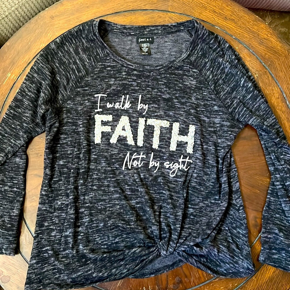 Long Sleeved Sweater T-Shirt Tee